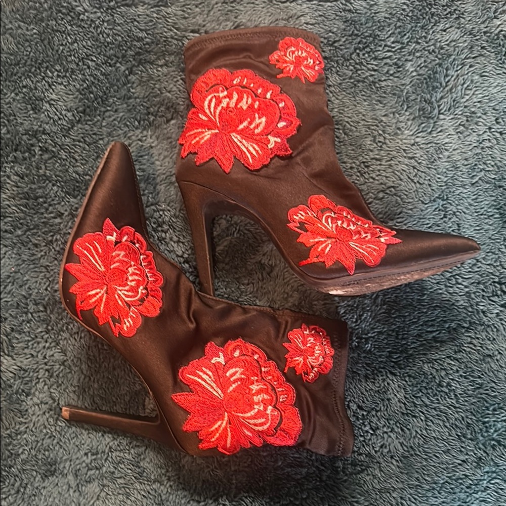 Jessica Simpson Black and Red Floral Women's Boots